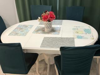 Central Elegance Apartment - 9