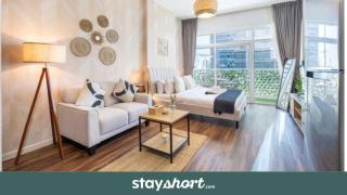 A FREE HOUSEKEEPING VISIT FOR EVERY STAY BETWEEN THE 16TH FEB AND THE 16TH MAR - StayShort - Calm Studio Apartment Right by the Golf Courses in Sports City - Dubai - 0