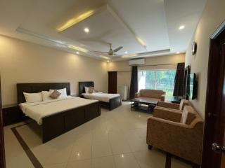 New Shelton Guest house - 4