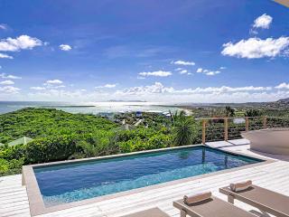 Villa Atao, sublime view of Orient Bay and the islands - 9