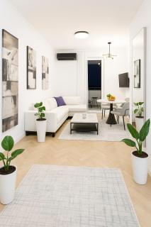 White Lounge Haustor - 0