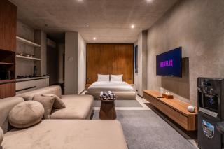 Jungle Vista Ubud - Stylish Jungle Retreat Suites for Romantic Couples, Families & Digital Nomads with Kitchens, Pools & Concierge - 6