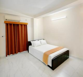 Best Eastern Apartment - 8