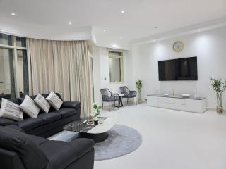 Luxury Furnished 2 BR with Stunning Sea View - 6