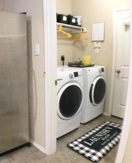 Ruby Suite Room at Keynote Abode with Baby Grande Piano - 8