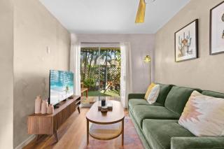 Casa Aloha Designer Condo w Oceanfront Pool - 6