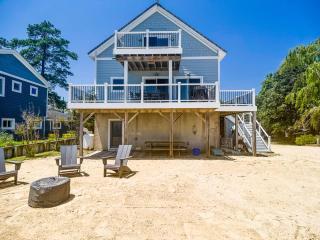 4-Bedroom Luxury Private Beach Getaway - 6