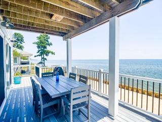 4-Bedroom Luxury Private Beach Getaway - 7