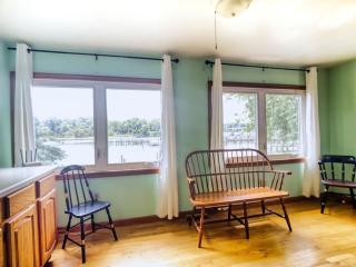 Boho Waterfront Getaway 5 Bedroom Retreat - 1