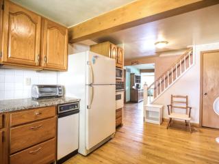 Boho Waterfront Getaway 5 Bedroom Retreat - 6