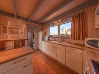 Ferienhaus mit Terrasse und Balkon - 4