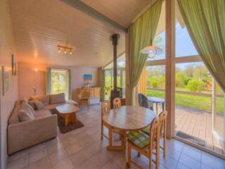 Ferienhaus mit Sauna im Ferienpark Mirow - 8