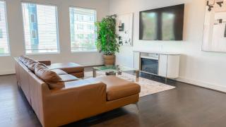 3- Story Downtown Houston Home- Heart of Houston - 8