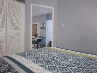 Tropical Palm Retreat - 5