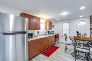 Cozy Old Brooklyn Home near Zoo - 3