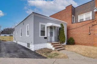 Cozy Old Brooklyn Home near Zoo - 7