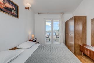 Seafront apt with terrace 4 bedrooms and mooring - 3