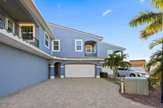 Luxury 3BR Townhome Walk to Beach Pool Access - 6