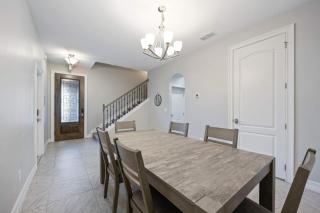 Luxury 3BR Townhome Walk to Beach Pool Access - 1