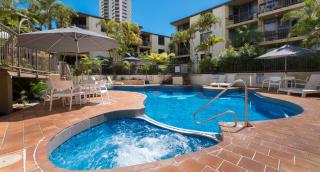 Burleigh Beach Retreat 50m to Beach Newly Refurbished - 6