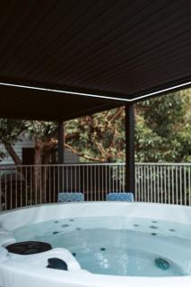 Treetop Retreat with Private Spa Mountain Views - 2