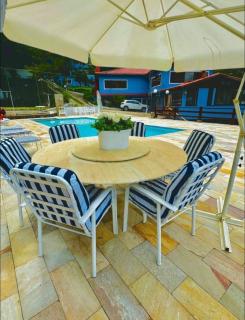 Teresopolis casa ampla em clube com piscina - 9