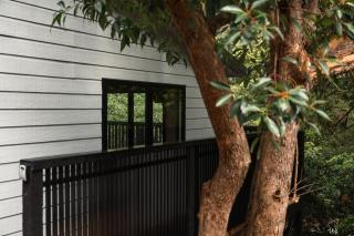 Treetop Retreat with Private Spa Mountain Views - 1