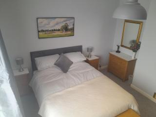 2-Bedroom Flat South Ayrshire - 7