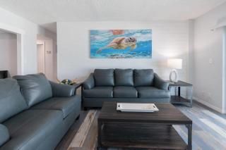 Oceanfront Updated Condo - Direct Beach Access - 6