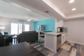 Oceanfront Updated Condo - Direct Beach Access - 4