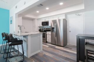 Oceanfront Updated Condo - Direct Beach Access - 2