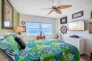Oceanfront 2BR Perfect Beach View Balcony - 0