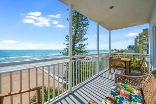 Oceanfront 2BR Perfect Beach View Balcony - South Patrick - 8