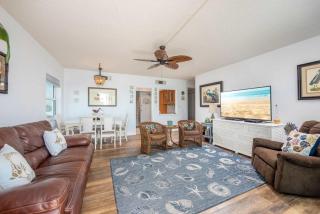 Oceanfront 2BR Perfect Beach View Balcony - 3