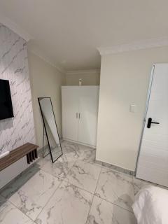 The Benjamin Guest House - 1