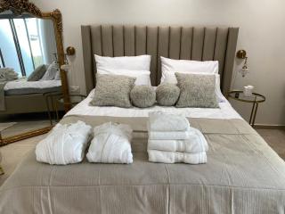 סוויטת האחד והיחידה - 1