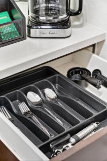 Beautifully Furnished One Bedroom Apartment in the Heart of West Village Dallas with Pool and Free Parking - 9