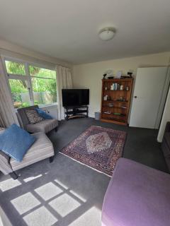 Harleston House - Accomodation and Vineyard - 4