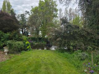 Harleston House - Accomodation and Vineyard - 3