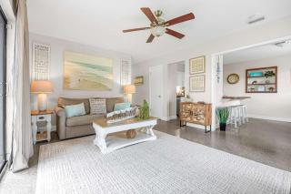 Cocoa Beach 3BR Oasis - 1 Block To Beach - 3