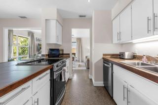 Cocoa Beach 3BR Oasis - 1 Block To Beach - 1