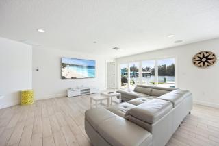 Luxury Beachside 4BR 3BA Waterfront Home - Cocoa Beach - 1