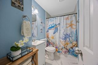 Beachside Escape 3BR Space Walk to Sand - 6