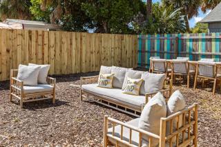 Beachside Escape 3BR Space Walk to Sand - 7