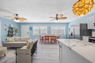 Beachside Escape 3BR Space Walk to Sand - 2