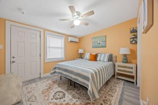 Group-Friendly Beach House Walk to Sand - 2