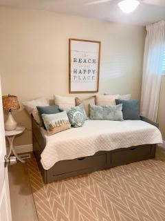 Coastal Countdown Relaxed Townhome Near Beach and Rockets - 6