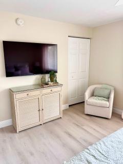 Coastal Countdown Relaxed Townhome Near Beach and Rockets - 2