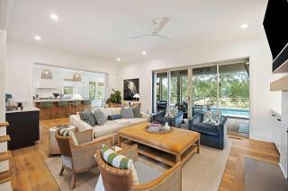 VB317: 317 Victory Bay - 7