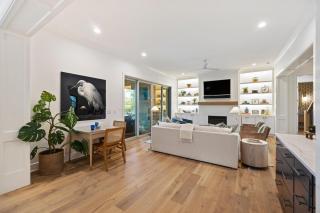 VB317: 317 Victory Bay - 2